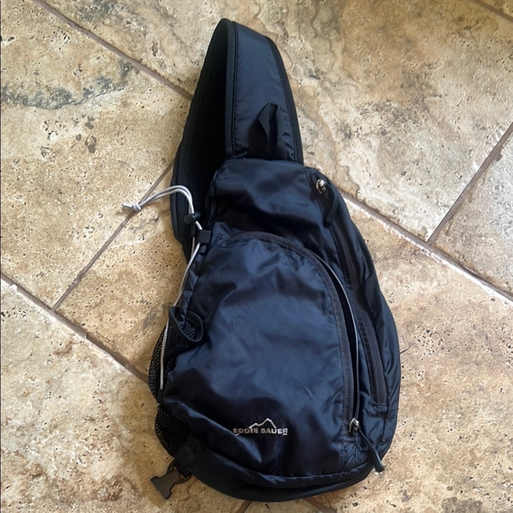 Eddie Bauer Black Belt Bag Sleek and Durable